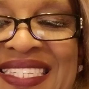 Meet your Posher, Ellen